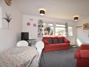 2 Bed in Weybourne WEYHP