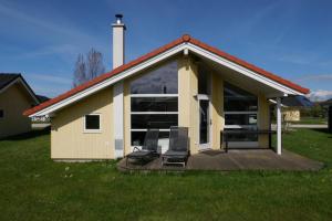 Resort 2 Beach House B 41