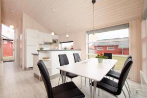 Resort 1 Ocean Cottage A 143