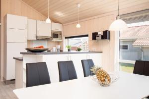 Resort 2 Beach House B 55