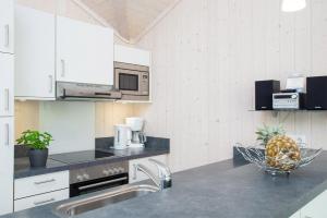 Resort 2 Beach House B 66