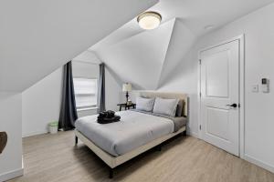 Spacious 5Br home in Malden with AC & heat