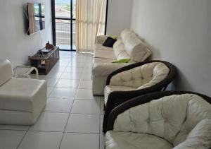 Apartamento a 900m da praia da Enseada