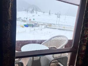 Hotel Sonamarg Glacier