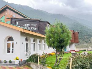 Hotel Sonamarg Glacier