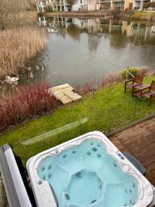 Hoopoe Cottage, Lower Mill Estate