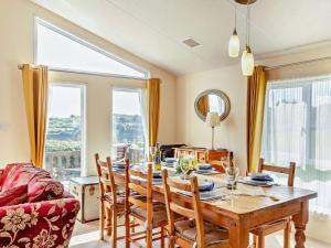 3 Bed in Brixham BX012