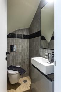 Unique Icon Residence