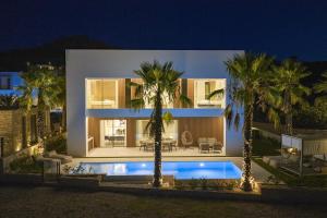 The Palms Resort by Irundo