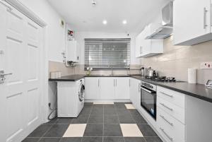 Three Bedroom House By Brookland Stays Serviced Accommodation Short Lets Manchester With Free WiFi