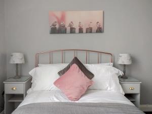 Beautiful Georgian New Town 2 bed apartment