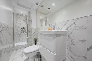 The Nook - Beachwalk Apartments