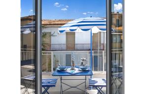 3 Bedroom Lovely Apartment In Viareggio