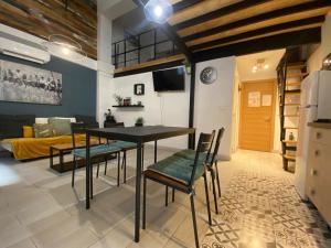 Centrico apartamento familiar con patio privado