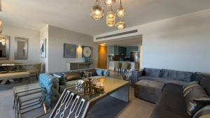 Ancient Hills Home | Private Roof & Mini Pool