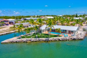 NEW!Paradise PointVIEWS!Open WaterDockPool!