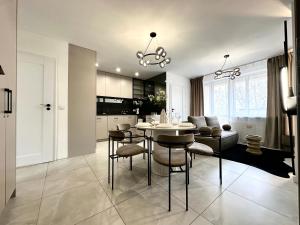 ŁACIARSKA 59 Apt 3 - 200m Main Square - Self Check-In 20h - Balcony