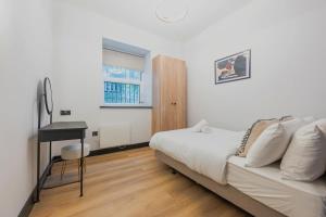 The Cardiff Hub 1BR Apartment with Parking Central Location