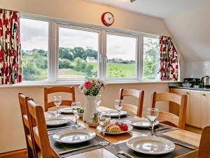 3 Bed in Crediton oc-waie4