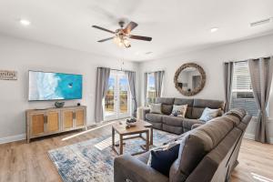 Pet Friendly Beach House - Osprey Landing by Panhandle Getaways