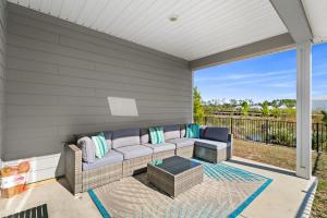 Pet Friendly Beach House - Osprey Landing by Panhandle Getaways