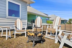 Pet Friendly Beach House - Osprey Landing by Panhandle Getaways