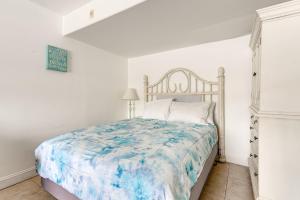 Walk to Shore! Family Haven with Pool in Ocean City