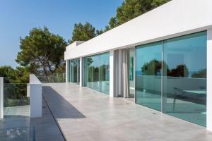 Villa Altavista with Infinity Pool and Views