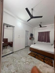 Satyamev Grand Inn