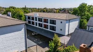 Modern Hillside Studio Apartment - 502 Kayman