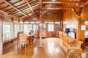 Dapur Caringin Tilu Villa Joglo