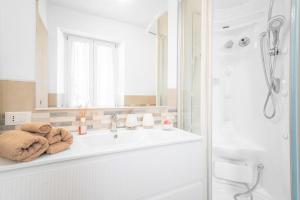 Acqua Shanti Lofted Studio