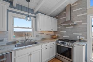 Panoramic Oceanfront Views in the Heart of OKI