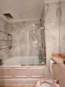 1 bedroom flat in St James