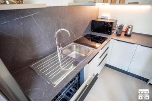 GRABBIA 5 by Design Studio