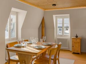 Modernized Historic Posthouse Apartment 8min to Andermatt