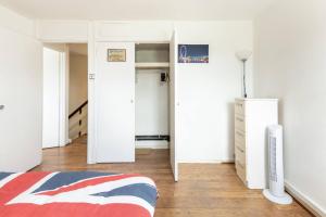Four Bedroom Apartment near Big Ben & London Eye