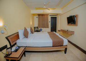 Om Shiv Hotel Formerly The Treat Hotel