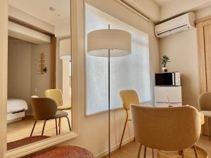 Super new Designer Room 2 Beds Maoe Center Tokyo MAX4