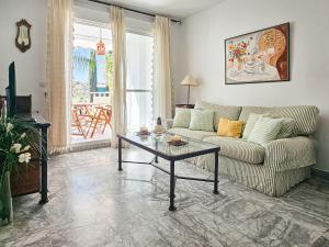 Puerto Banus, 400 metres to the Beach