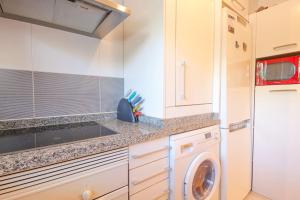 Calablanca walking distance to La Cala and beach