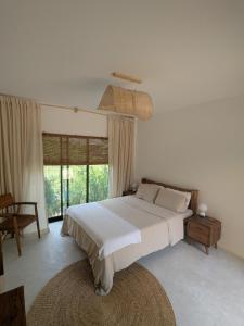 Eco Sustainable Bungalow 10 min Walk from Beach