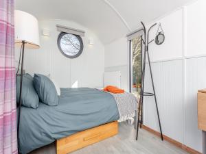 Shepherds Hut - Uk49096