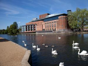 3 Bed in Tiddington 95736