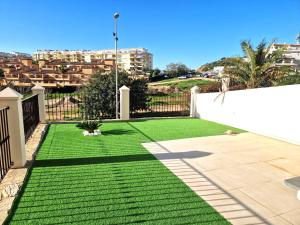 La Cala de Mijas, groundfloor 2 bed apartment steps away from the beach