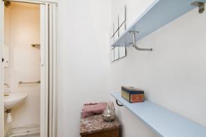 CHAMPS ELYSEES STUDENT STUDIo