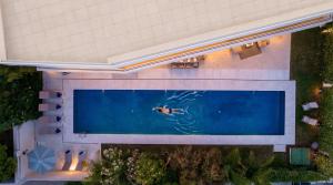 VACATION MARBELLA I Villa Velazquez, Newly-Built, Best Location in Marbella, 150m to the Beach, Heated Pool, Golden Mile, BBQ, World-Class Dining