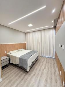 Linda Casa em Condomínio de Luxo