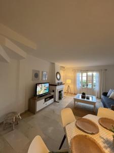 Estepona - Playa - Villa en urbanización privada cerca del mar Da5