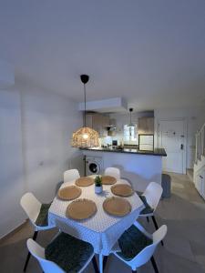 Estepona - Playa - Villa en urbanización privada cerca del mar Da5